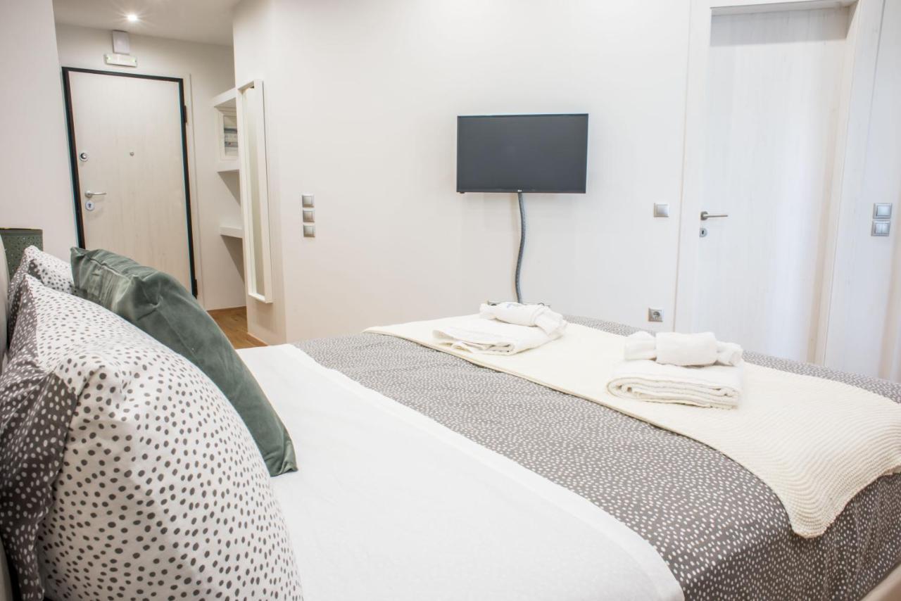 A24 Pristine & Sunny Suite Near Plaka & Parthenon أثينا المظهر الخارجي الصورة